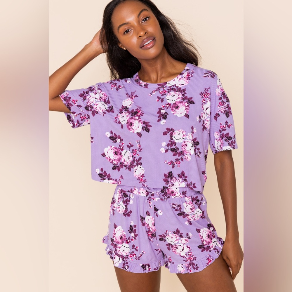 Alya by Francesca’s Collections Women’s Medium Purple Floral Cropped Shirt
